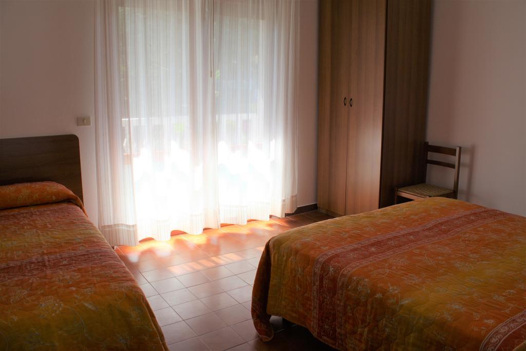 Villa Rosy Lignano Sabbiadoro Exterior foto